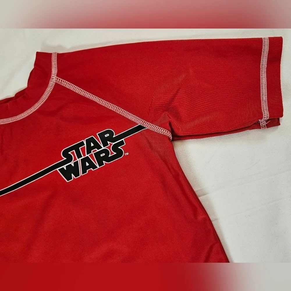 Star Wars Boys Red Short Sleeve Swimsuit Shirt Size Small